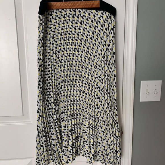 DKNY Knife Pleated Midi Skirt Sz Lg - Picture 7 of 7